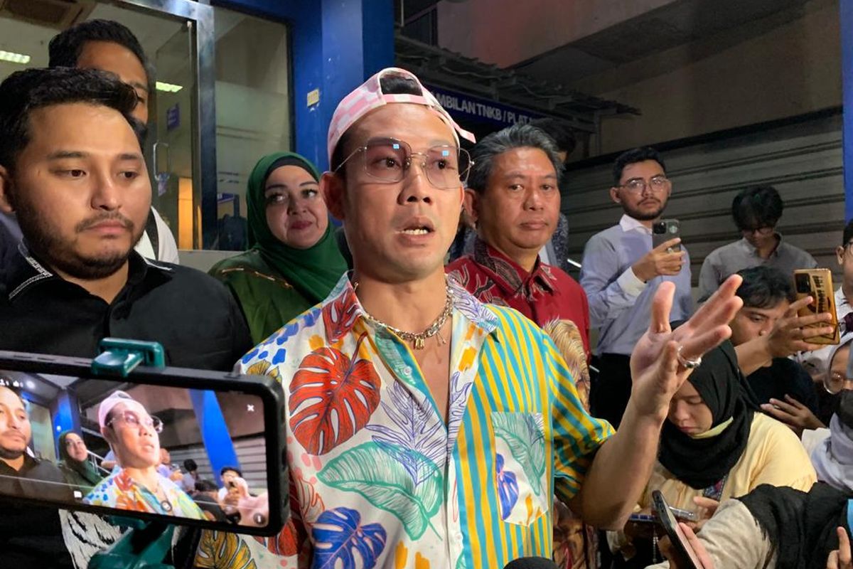 Denny Sumargo yang geger dengan aliansi Suku Bugis Makassar.