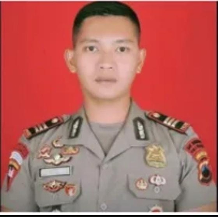 AKP Riyanto Ulil Anshar, korban penembakan.