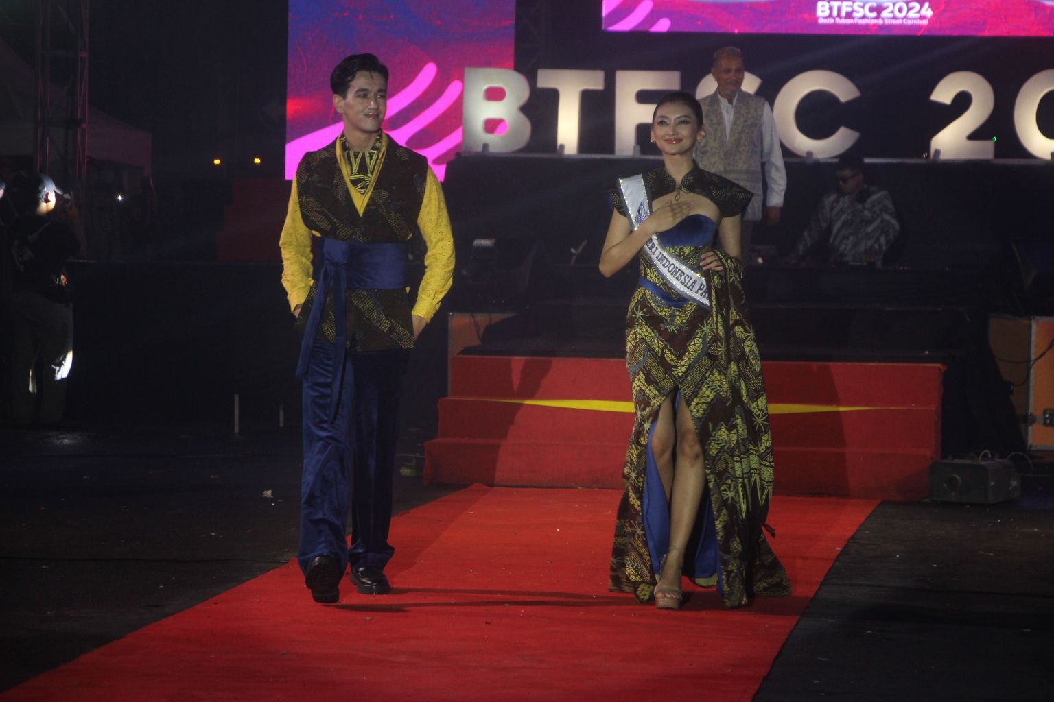 TAMU ISTIMEWA: Adinda Cresheilla, Putri Indonesia Pariwisata 2022 yang dihadirkan selama acara untuk memukau pengunjung.