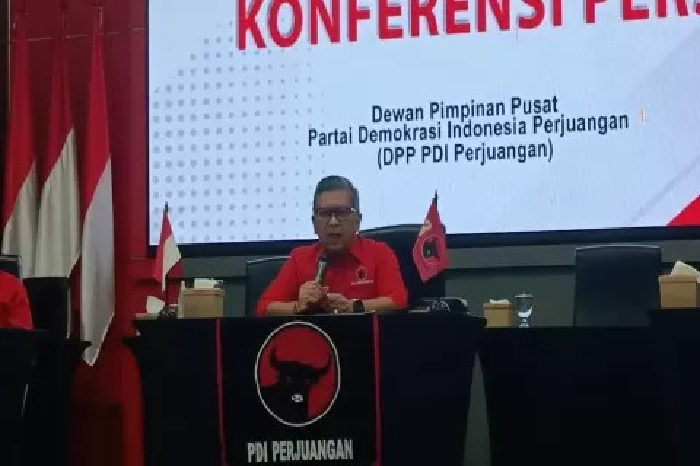 Hasto Kristiyanto umumkan pecat 27 kader PDIP, termasuk Jokowi, Gibran hingga Bobby Nasution