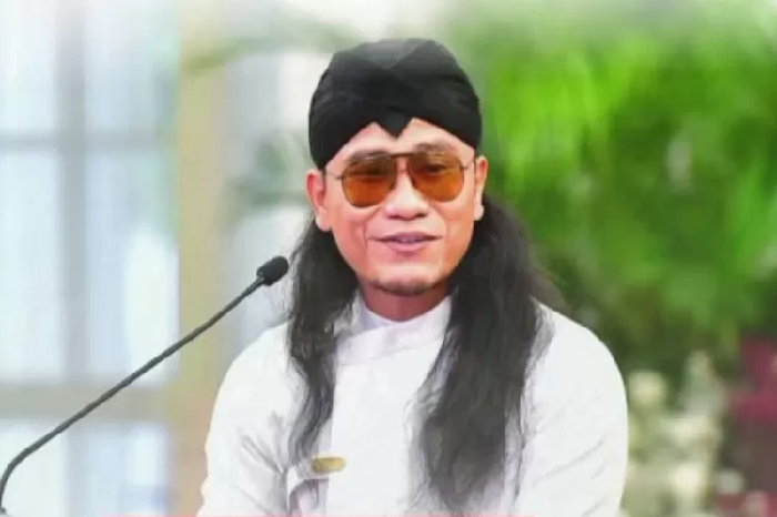 Gus Miftah mengundurkan diri dari jabatannya