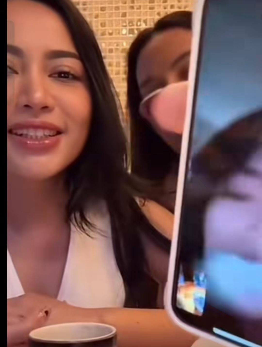 Live TikTok Rachel Vennya bersama Fuji.