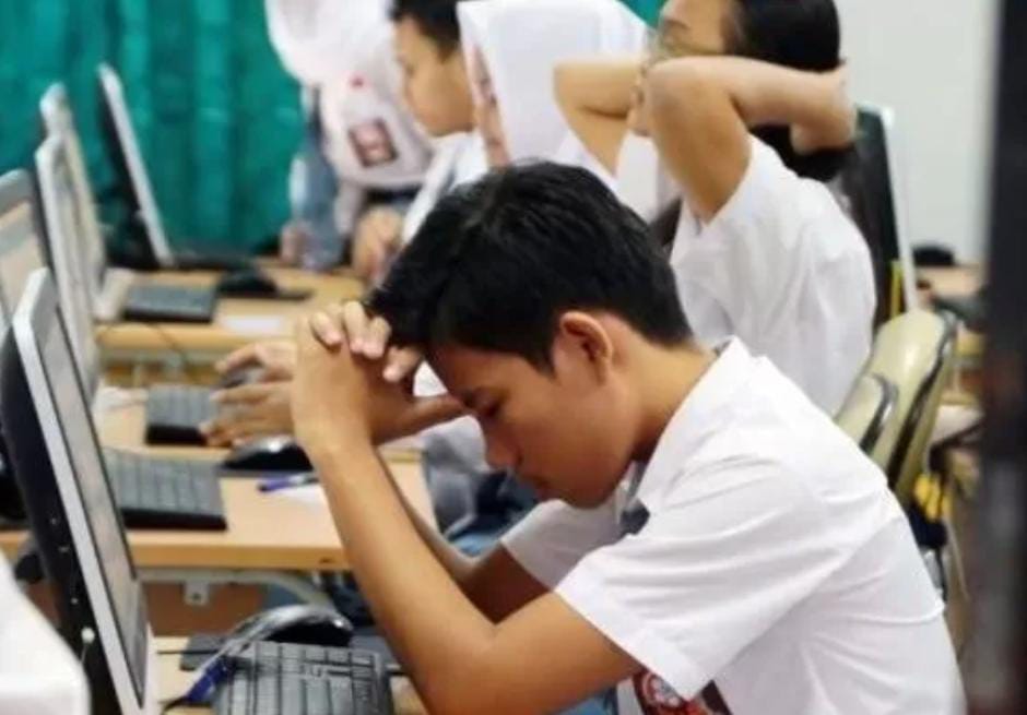 Siswa yang sedang menantikan pengumuman SNBP