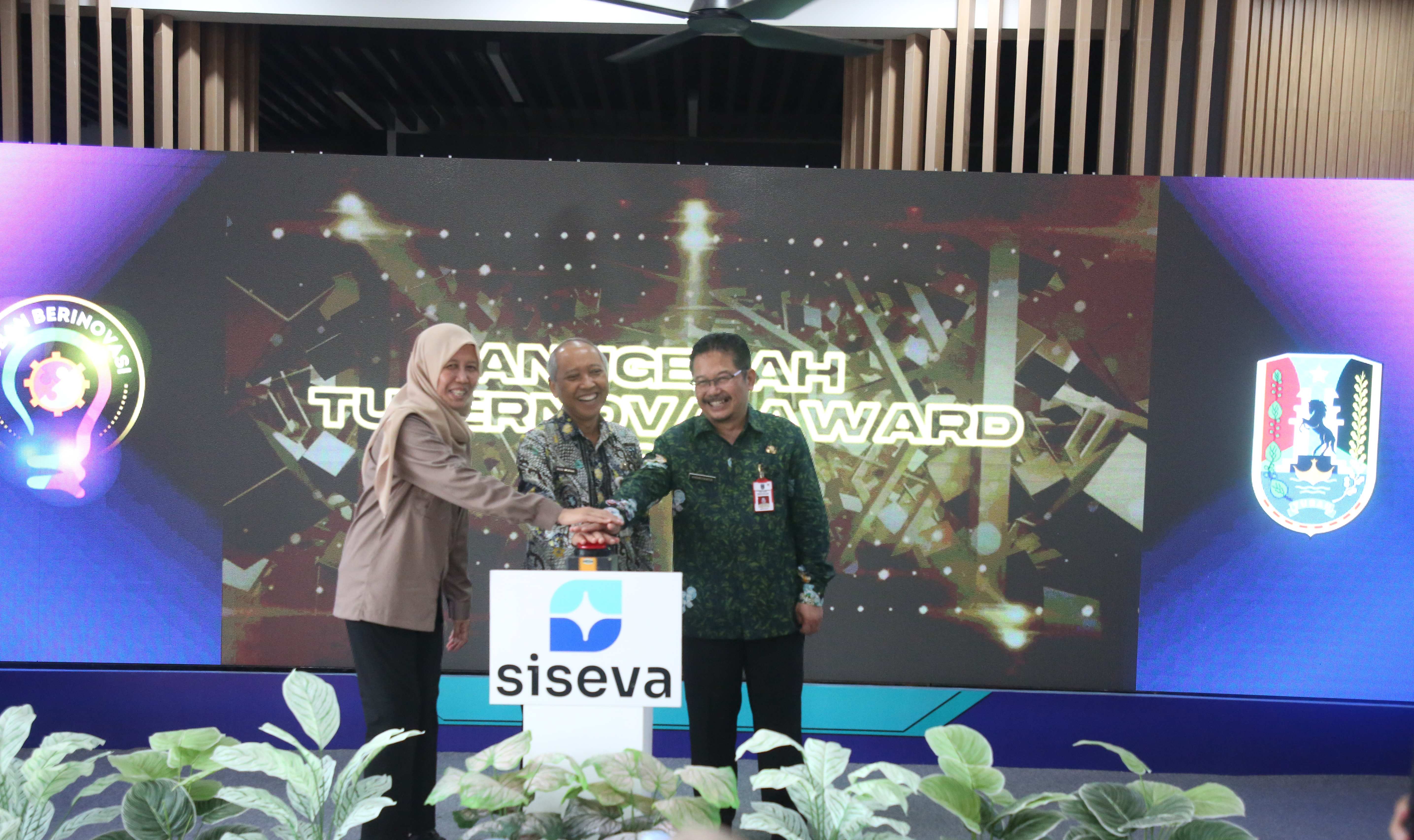DUKUNG INOVATOR: Launching Siseva (Sistem Informasi Riset dan Inovasi), aplikasi berbasis web yang diciptakan untuk mewadahi, melindungi dan menyebarluaskan hasil-hasil inovasi.