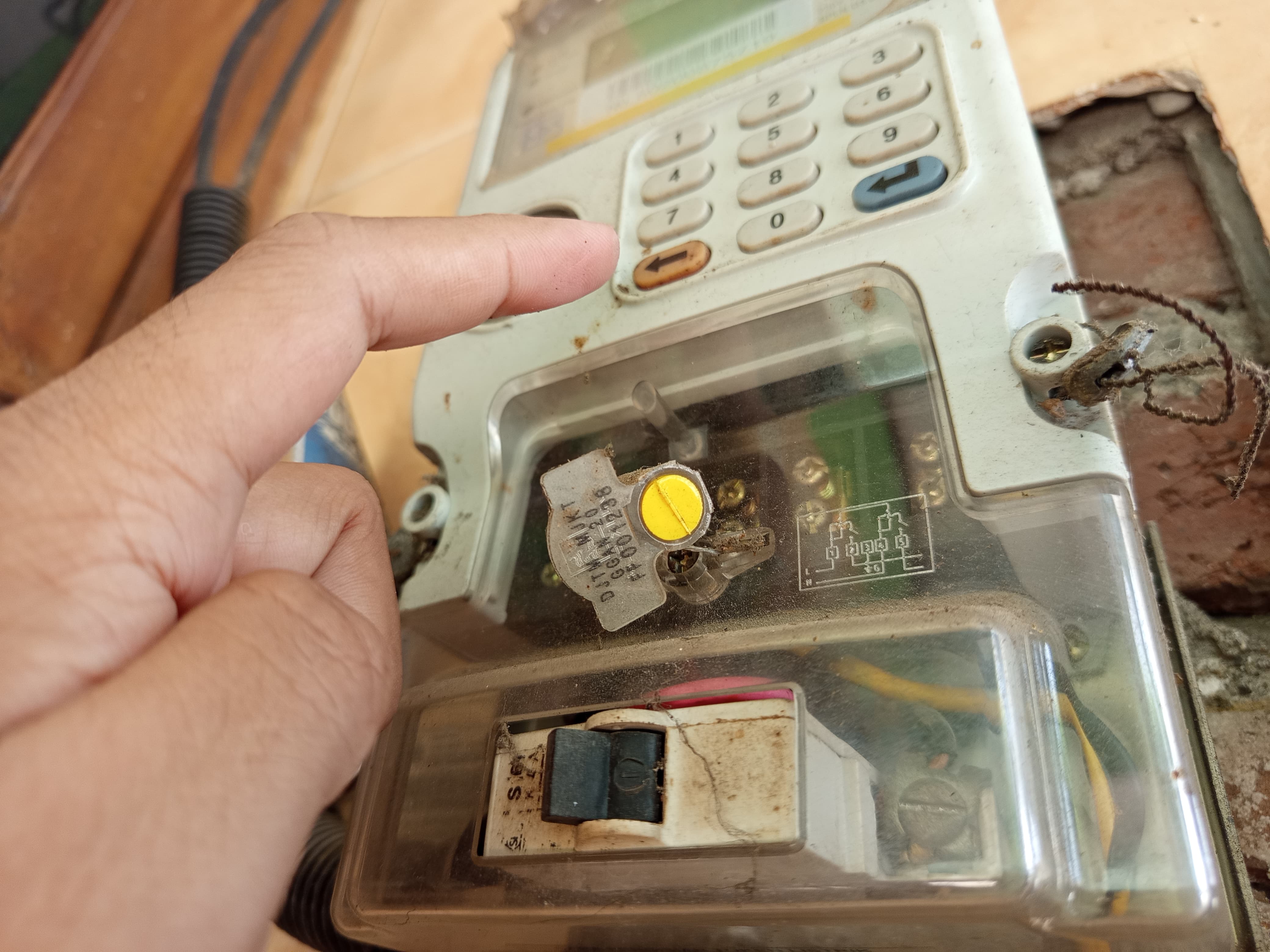 Cara mendapatkan diskon listrik 50 persen.