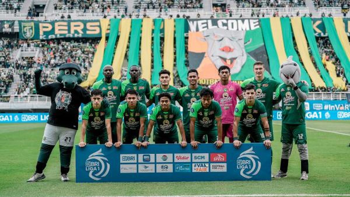 Persebaya saat akan melakukan pertandingan