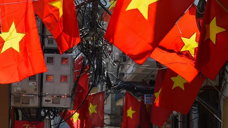 Vietnam mulai membatasi aturan internet untuk warganya.
