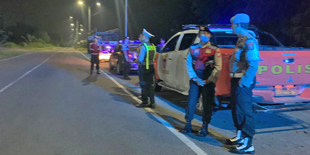Petugas Satlantas Polres Tuban melakukan patroli pengamanan Nataru.