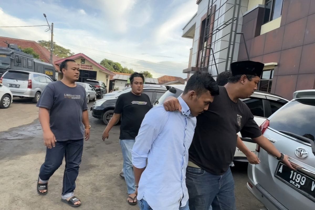 Ajat Sudrajat, penyewa mobil Brio diamankan oleh polisi