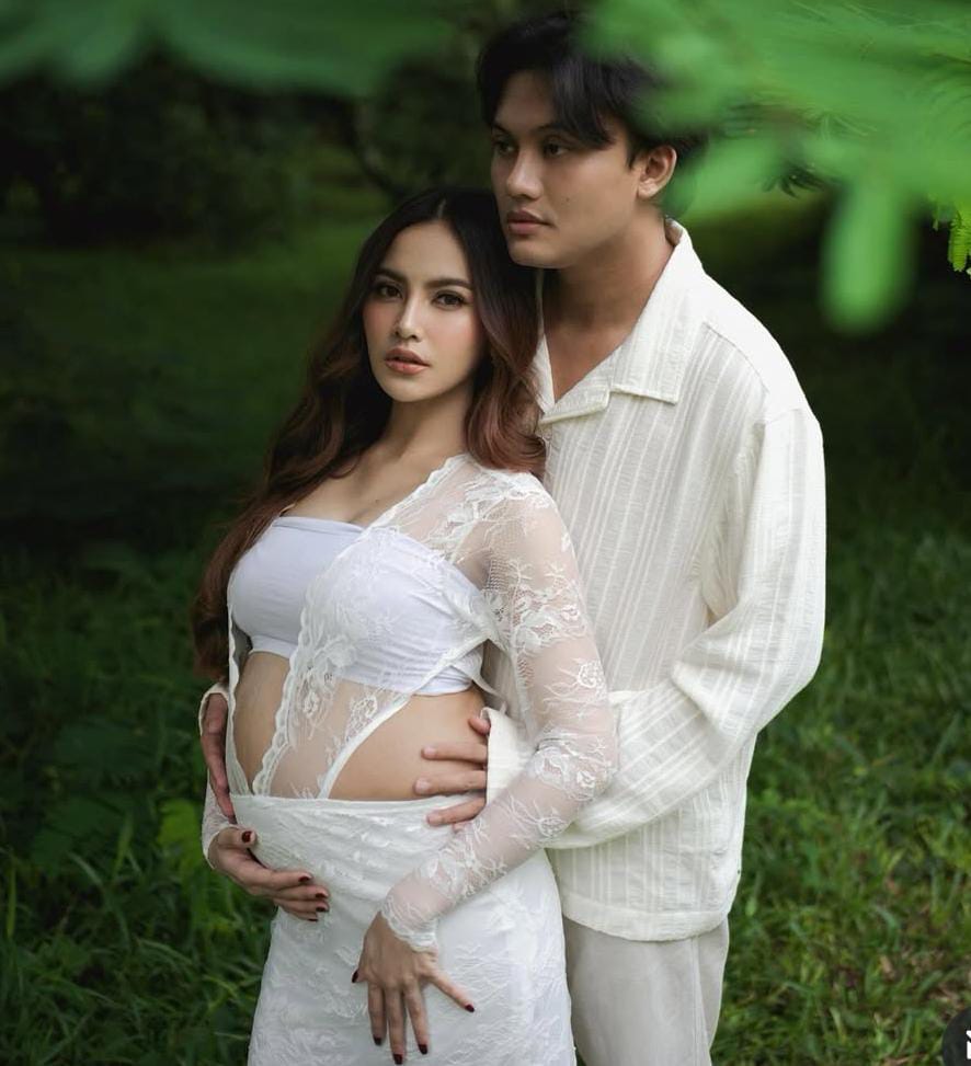 Mahalini foto bagikan potret kehamilan pertamanya