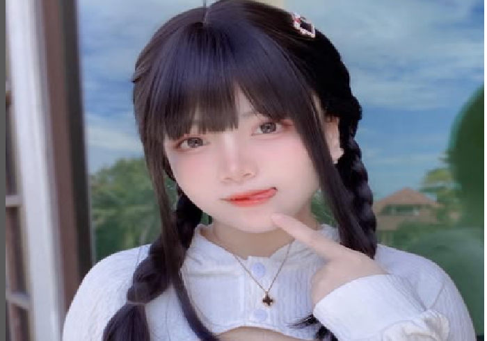 Angel Chan alias Menruinyanko, cosplayer asal Indonesia.