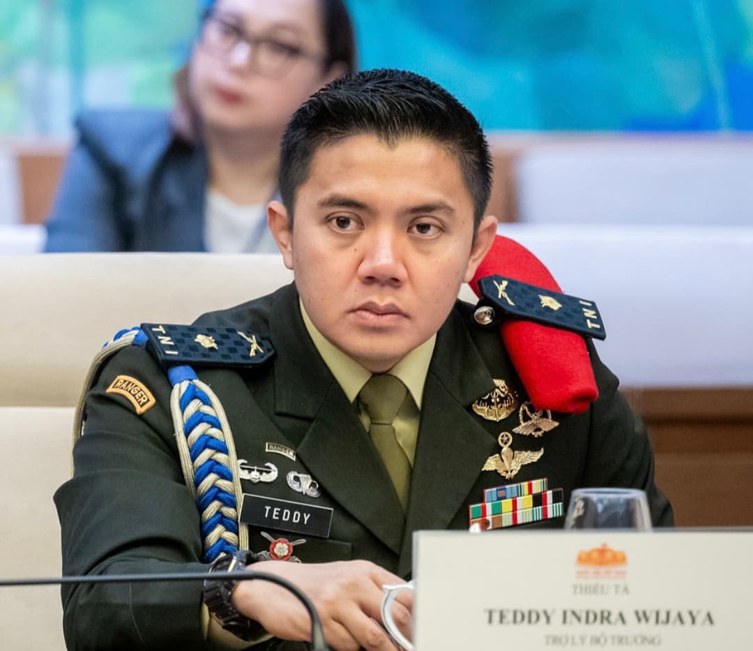 Sekretaris Kabinet Mayor Teddy Indra Wijaya