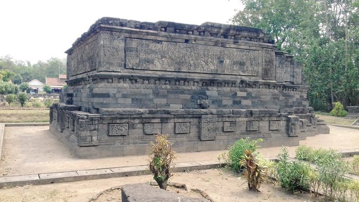 Candi Surawana