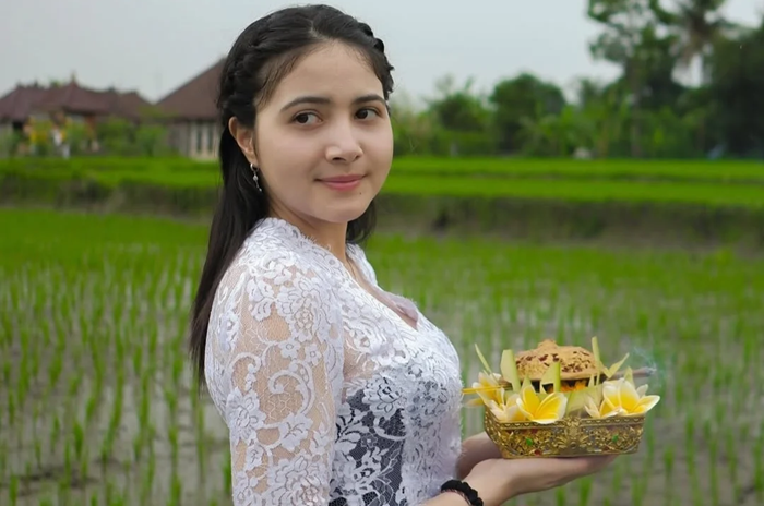 Link video Bulan Sutena 1 menit 14 detik viral di media sosial.