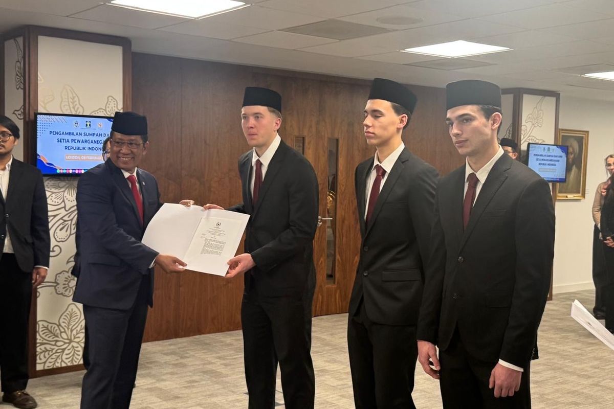 Proses naturalisasi tiga atlet untuk jadi warga negara Indonesia (WNI).