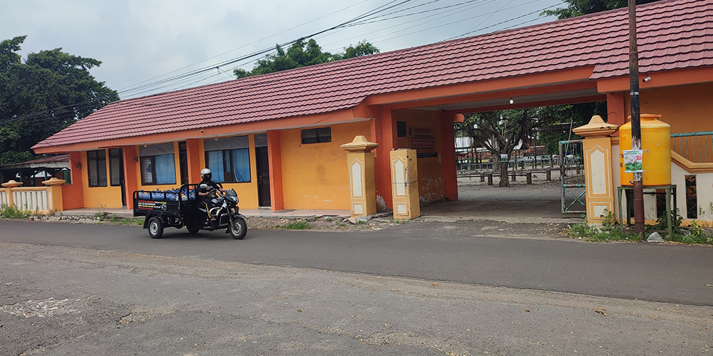 Pasar Hewan Tuban di Kelurahan Gedongombo, Kecamatan Semanding masih tampak sepi sejak wabah PMK menyerang hewan ternak di Kabupaten Tuban.