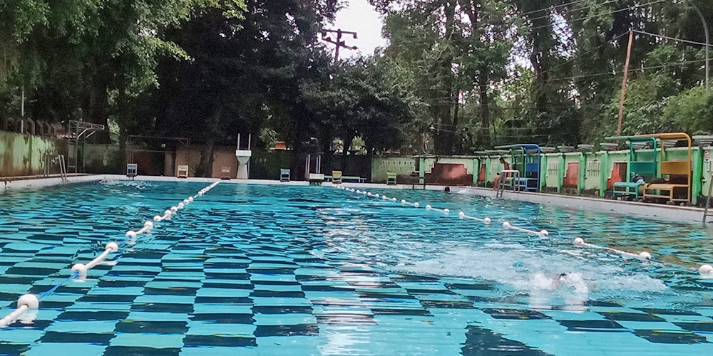 Kolam renang di wisata Pemandian Bektiharjo, Kecamatan Semanding yang belakangan dikeluhkan para atlet renang karena harus membayar HTM normal seperti pengunjung umum.