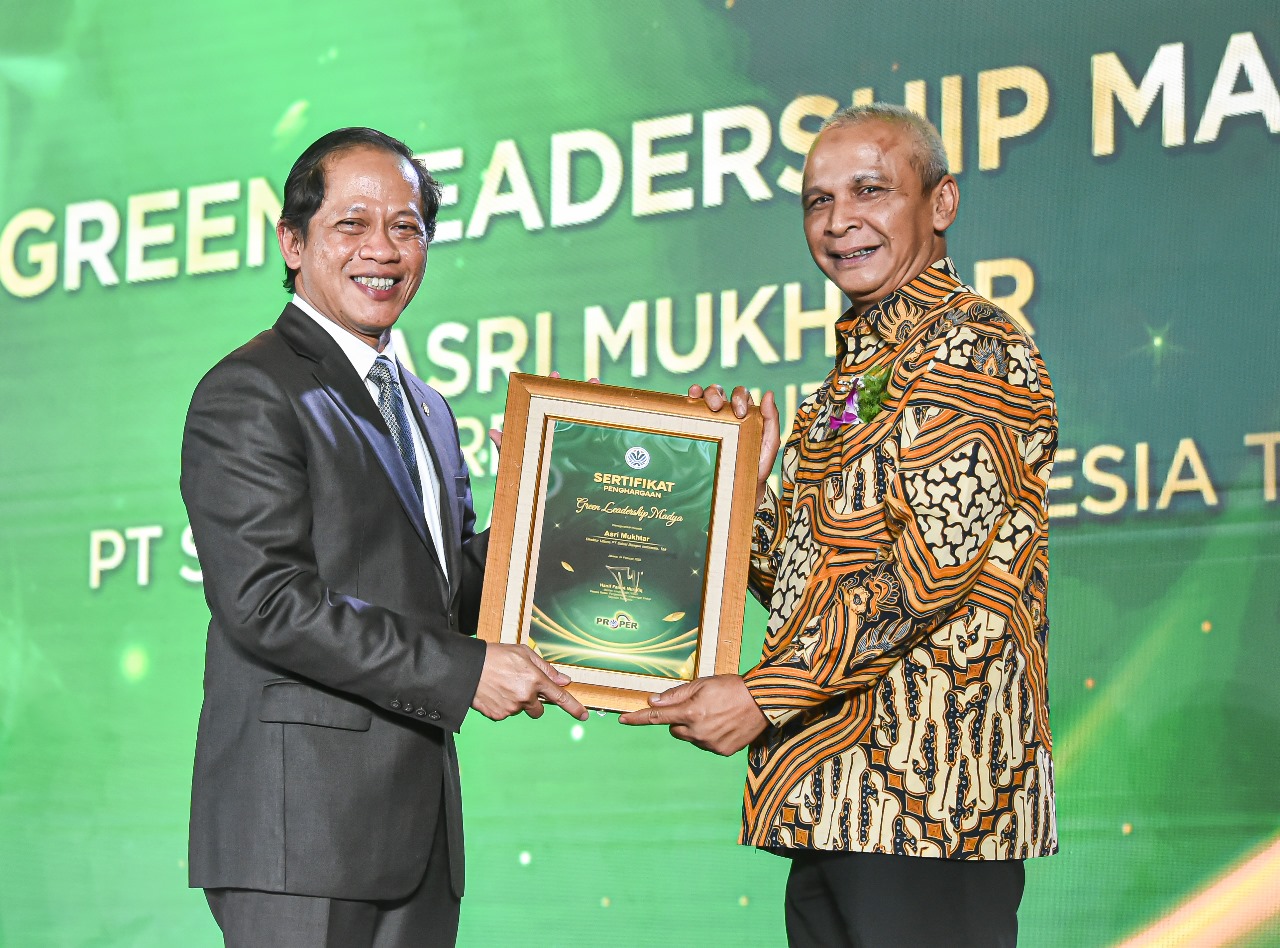 PT Solusi Bangun Indonesia Tbk raih dua penghargaan PROPER Emas dan satu PROPER Hijau dari Kementerian Lingkungan Hidup (KLH) Republik Indonesia