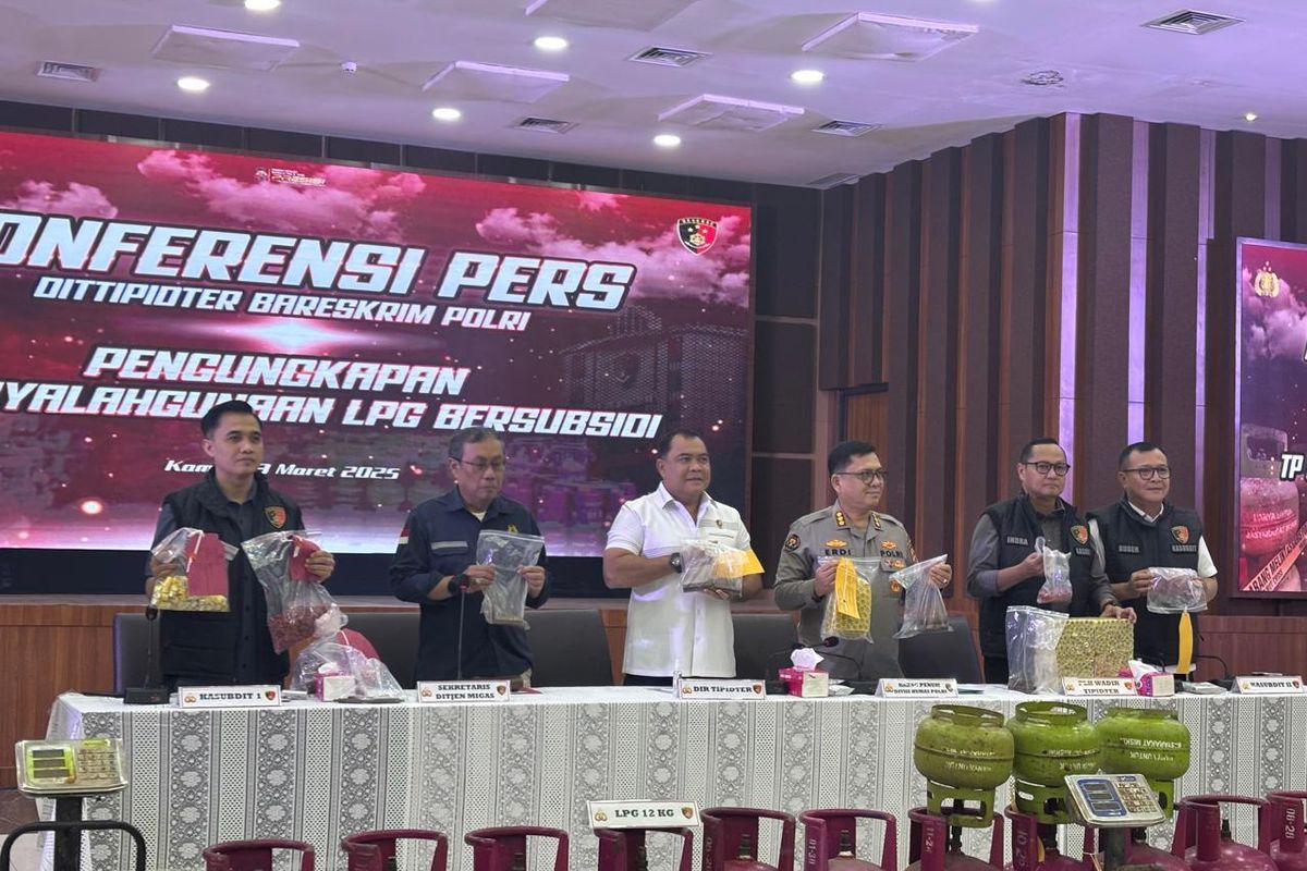 Bareskrim polri bongkas sindikat pengoplosan gas subsidi 3 kg