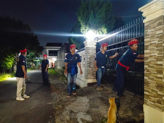 Umat Hindu jaga rumah muslim saat terawih