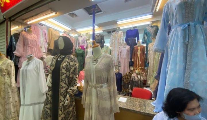 Pasar Tanah Abang dipadati pengunjung jelang Lebaran