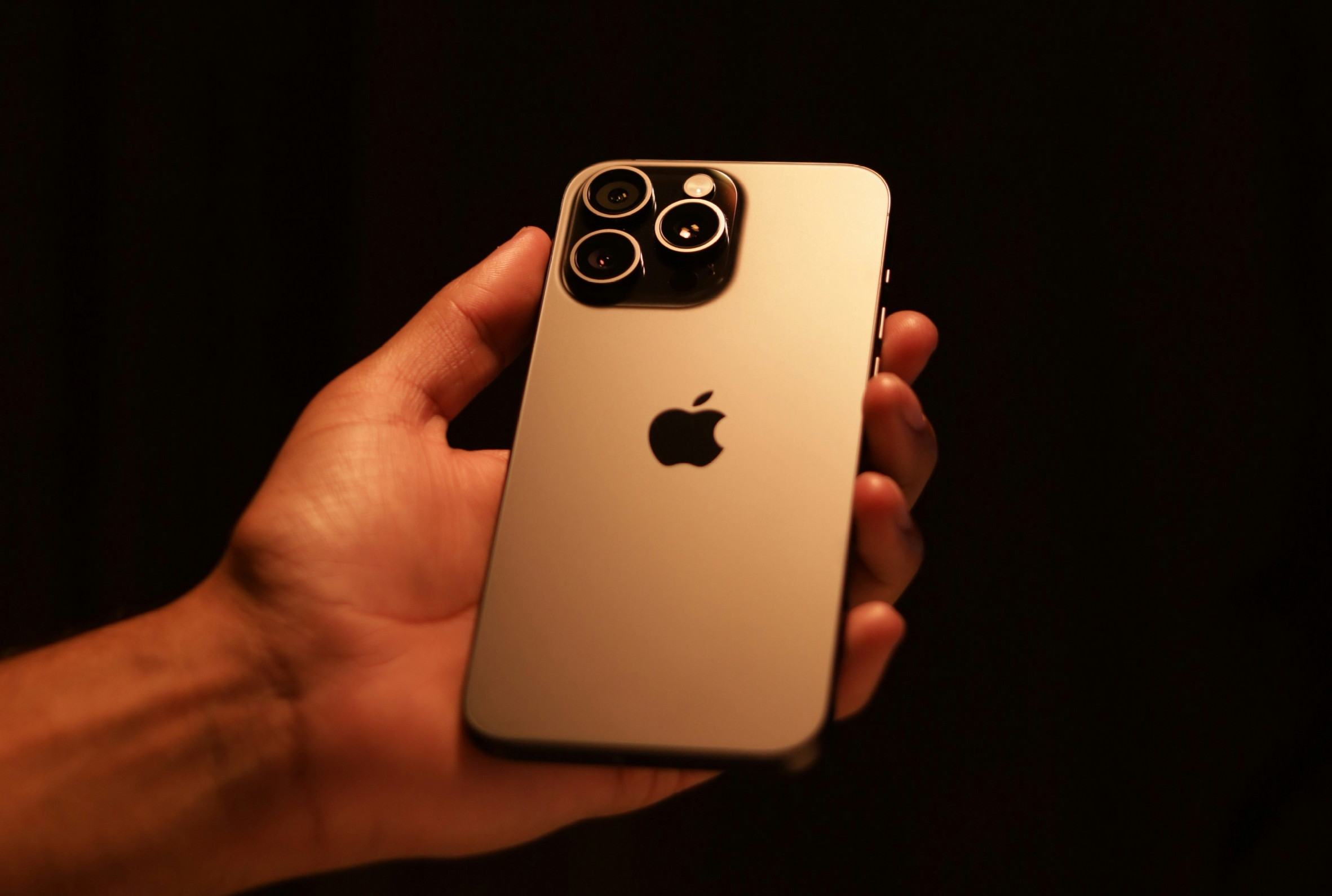 iPhone 17 Pro Max akan diganti iPhone 17 Ultra