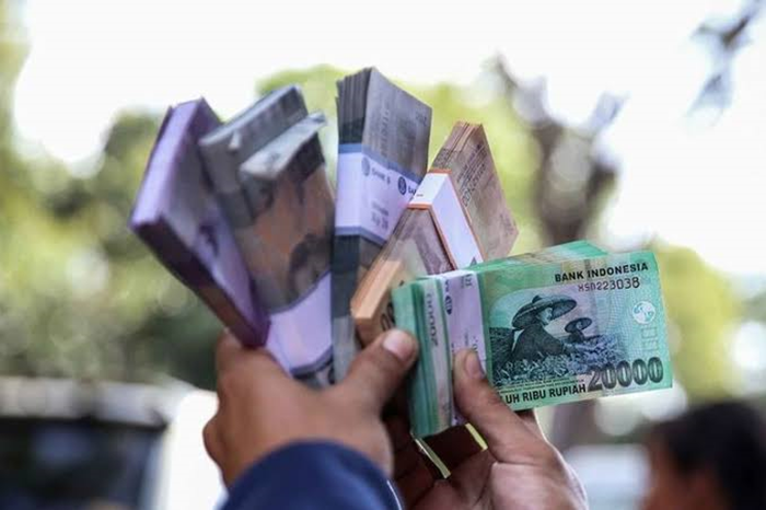 Penukaran uang baru terhambat akibat layanan Pintar BI alami gangguan
