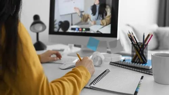 Personal branding bukan soal follower, tapi soal kejelasan dan konsistensi.