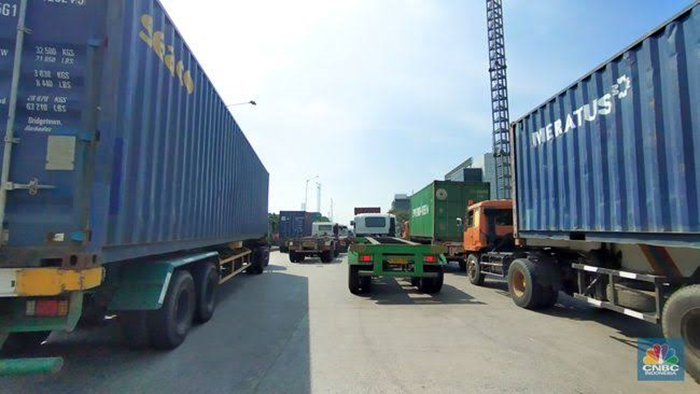 Pembatasan truk saat Lebaran 2025 berdampak penumpukan kontainer di pekabuhan