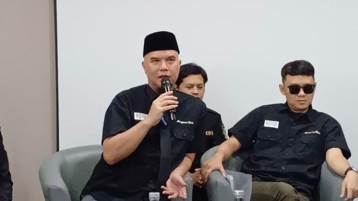 Ahmad Dhani kritik Ariel Noah soal perizinan lagu