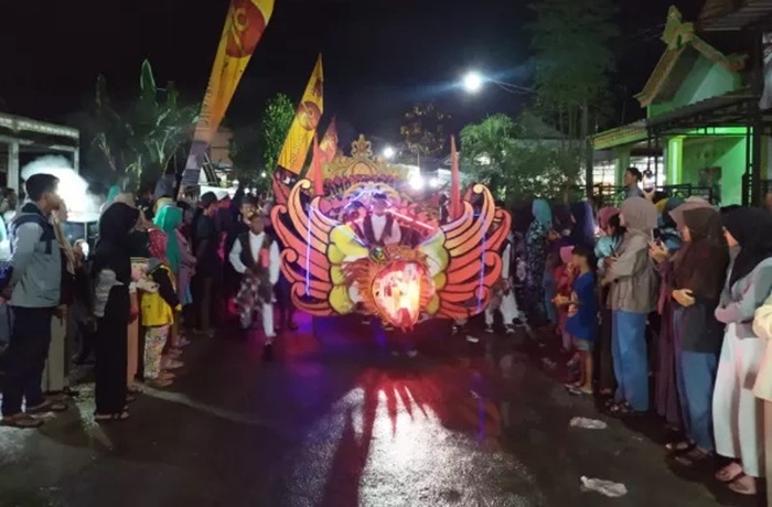 Ilustrasi tongklek di Tuban.