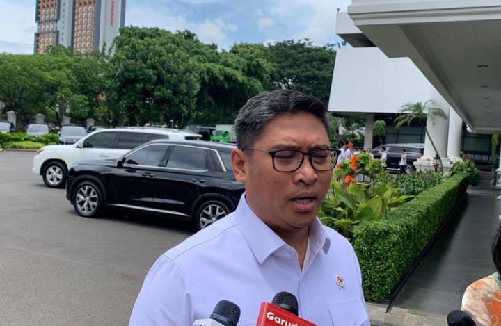 Wamentan Sudaryono saat memberikan keterangan awak media
