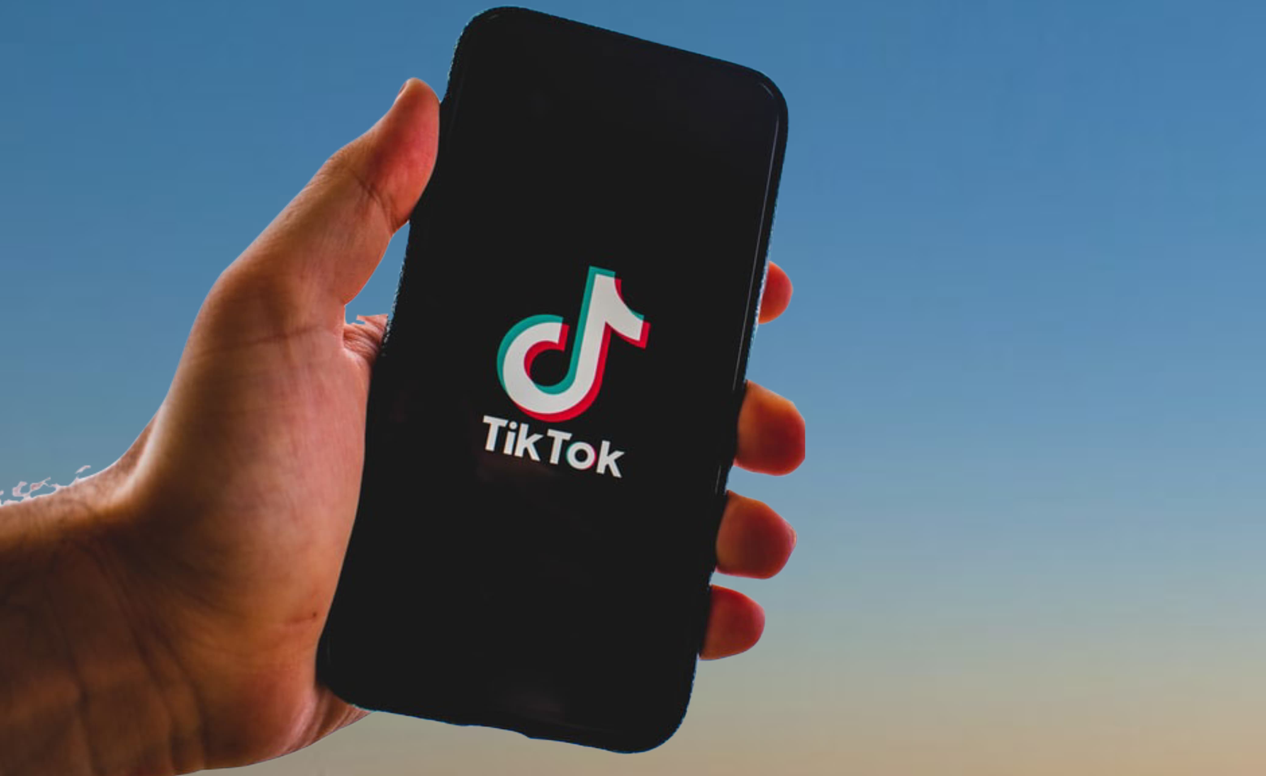 Pemblokiran TikTok yang menuai polemik di Amerika Serikat.