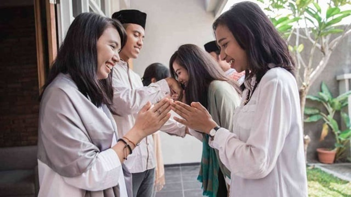 Pertanyaan basa-basi selain kapan nikah saat lebaran