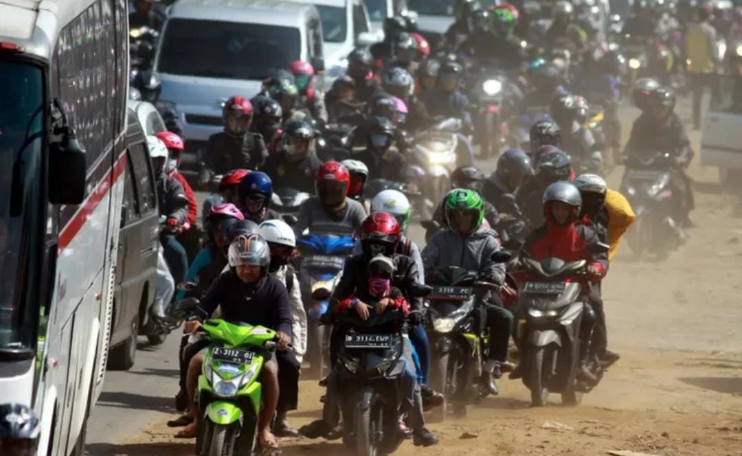 Jalur arus balik dipadati pemudik dan wisatawan