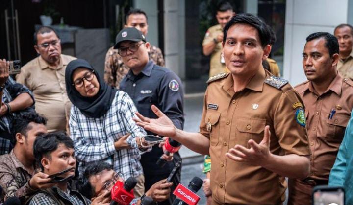 Lucky Hakim magang 3 bulan di Kemendagri