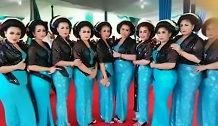 Mengenal seni Langen Tayub Tuban lebih jauh.