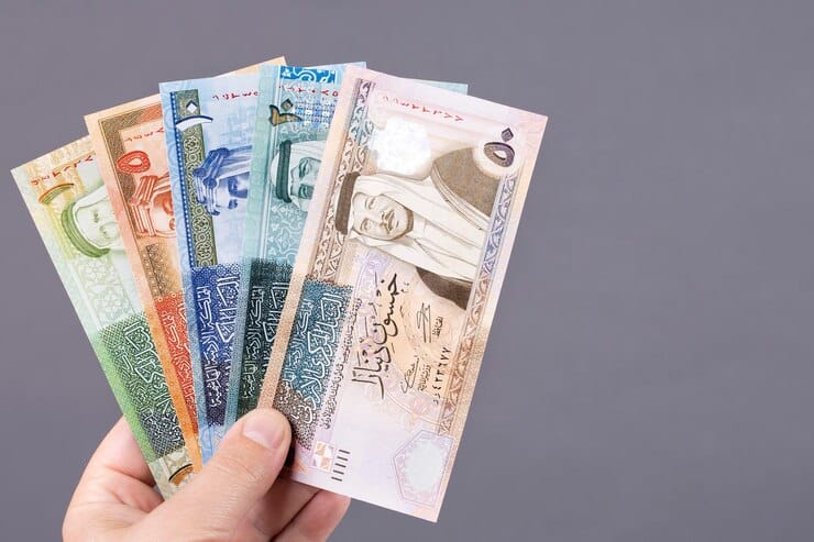 Cara tukar uang riyal Saudi ke rupiah yang wajib diketahui sebelum ke Tanah Suci.