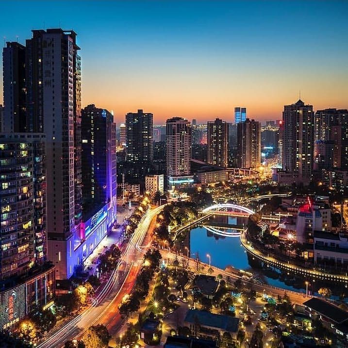 Kota Guiyang, Guizhou yang termasuk kota miskin di China.