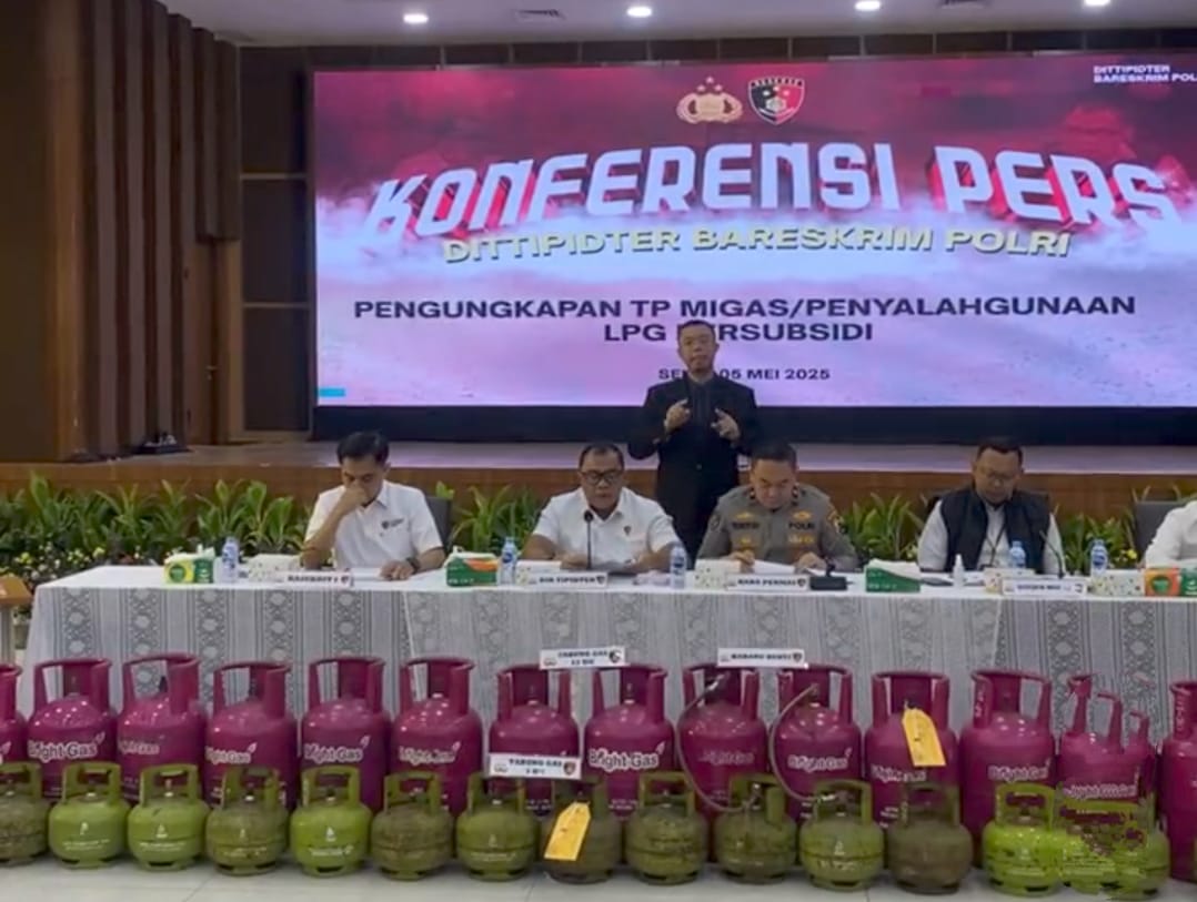 Konferensi pers Dittipidter Bareskrim Polri terkait penetapan empat tersangka penyalahgunaan elpiji bersubsidi