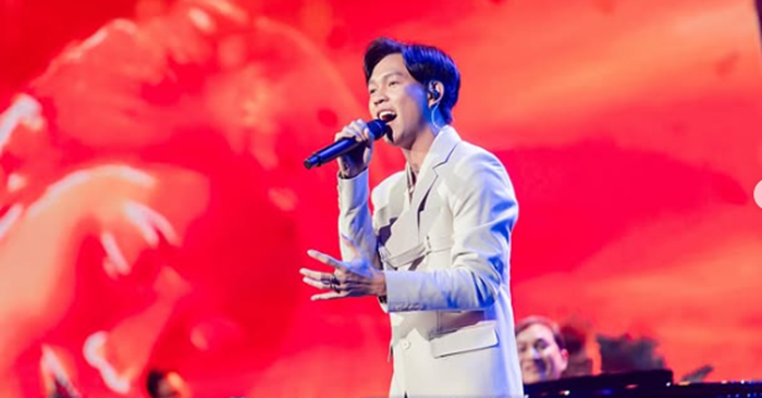 Fajar, finalis Indonesian Idol 2025 yang viral dengan cover lagu Putri Iklan dari ST12.