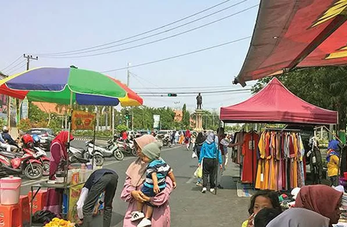 Suasana Car Free Day di area sekitar GOR Rangga Jaya Anoraga Tuban.