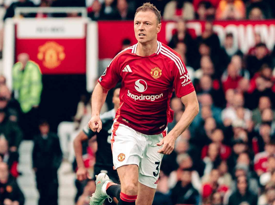Jonny Evans salah satu pemain yang resmi dilepas MU