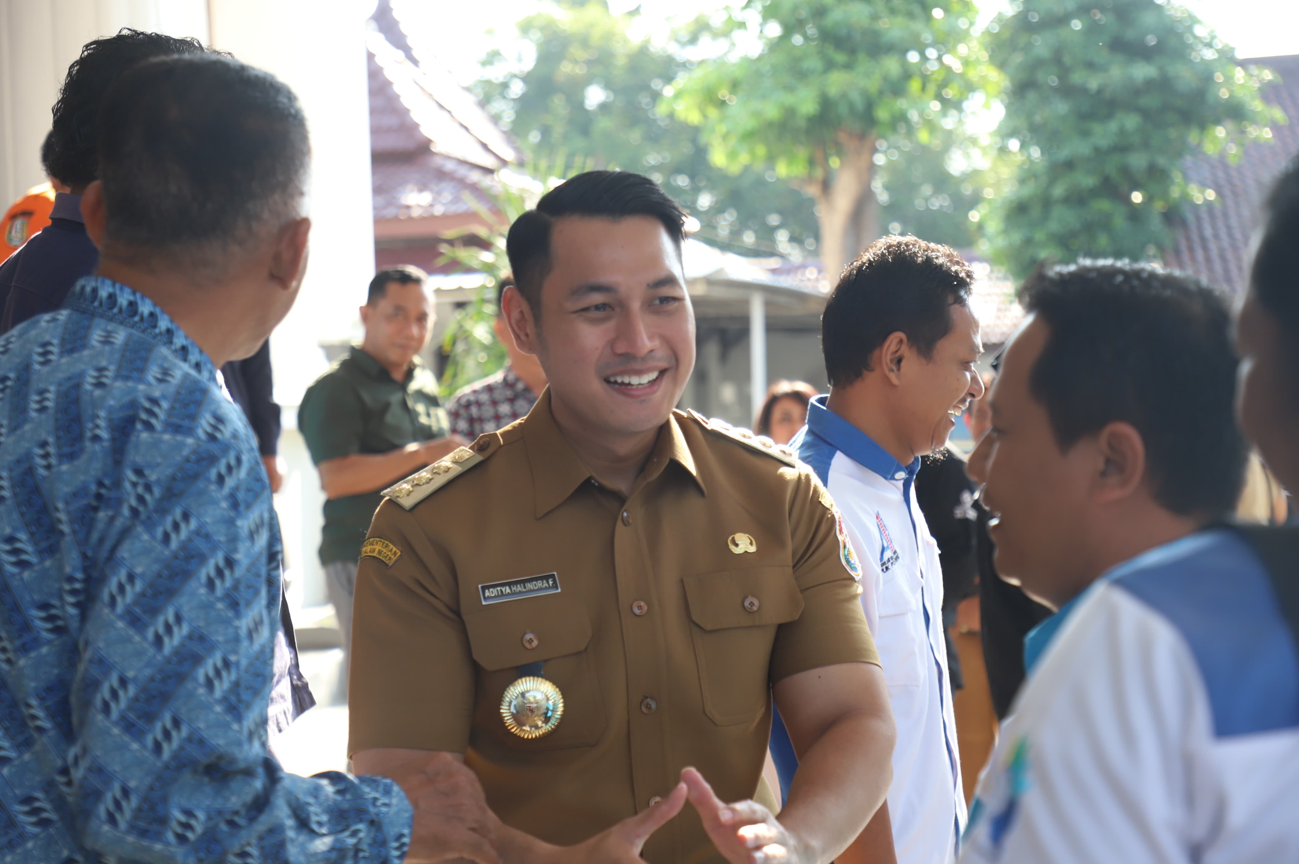 Kinerja Bupati Tuban Mas Lindra dan Wabup Joko Sarwono dinilai tinggi oleh masyarakat Tuban.