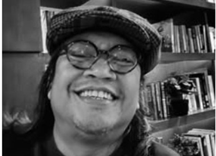 Penulis Jakarta Undercover, Moammar Emka, yang lahir di Tuban.