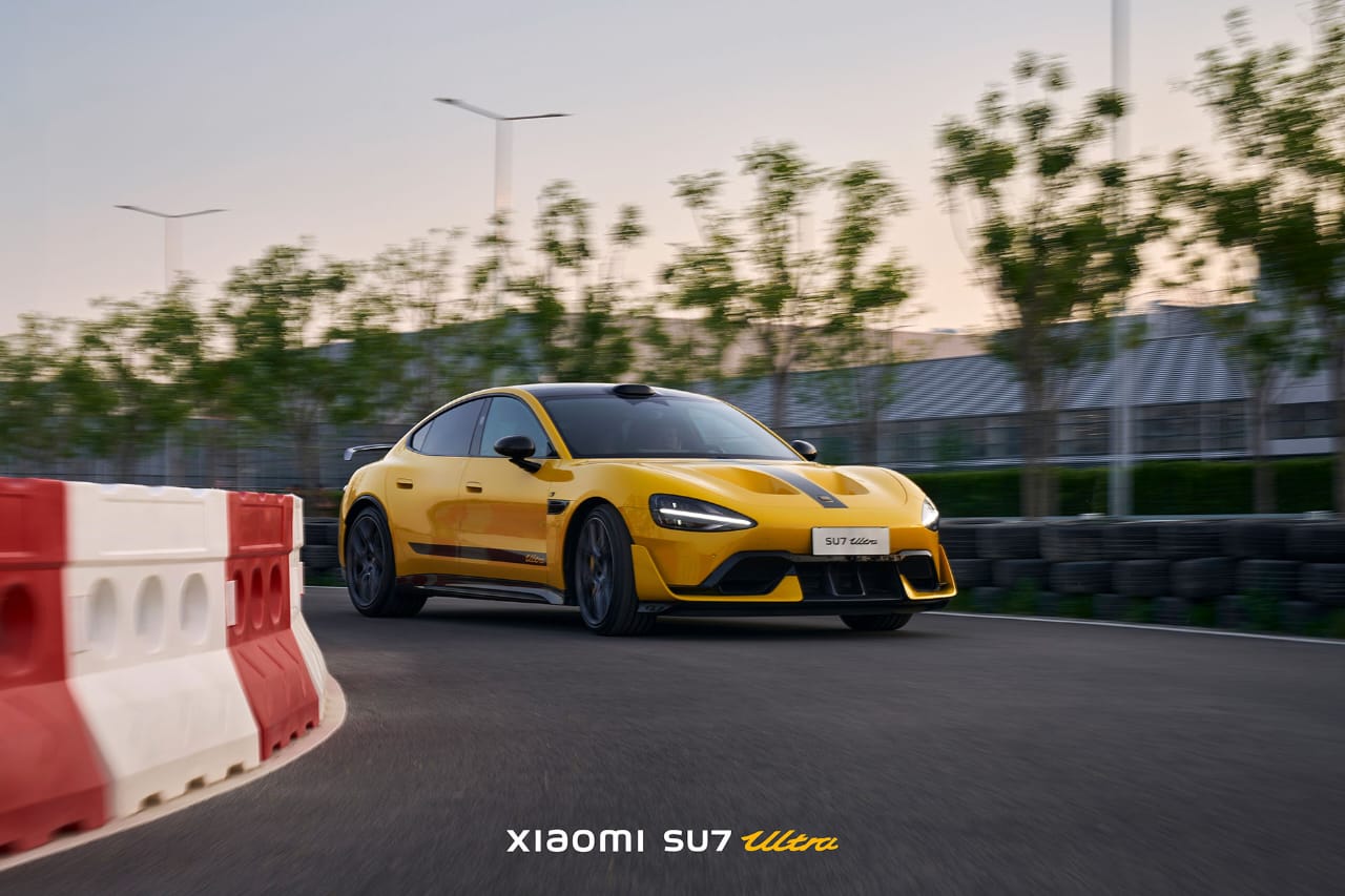 Gambaran mobil Xiaomi SU7 Ultra yang hadir di Gran Turismo.
