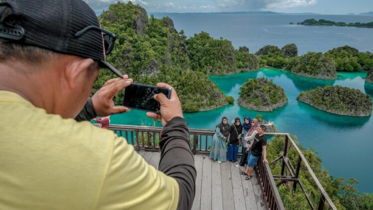 Kemepar pastikan Raja Ampat masih bisa dikunjungi meski Pulau Wayag tutup sementara