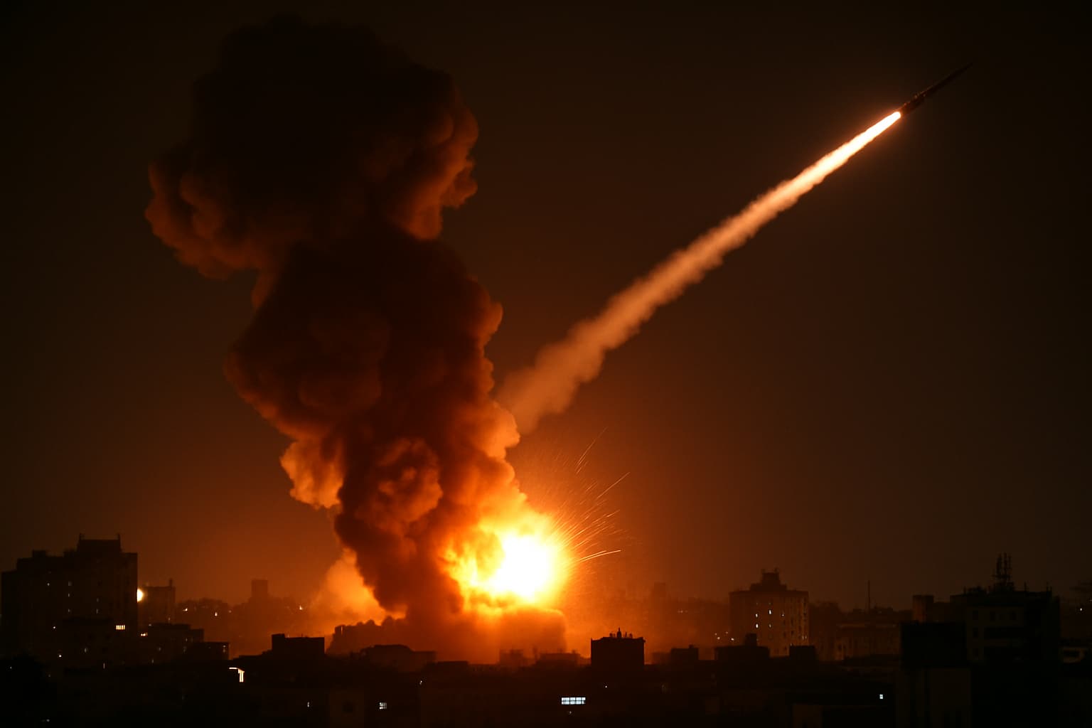 Iran kirim ratusan rudal sebagai serangan balasan pada Israel