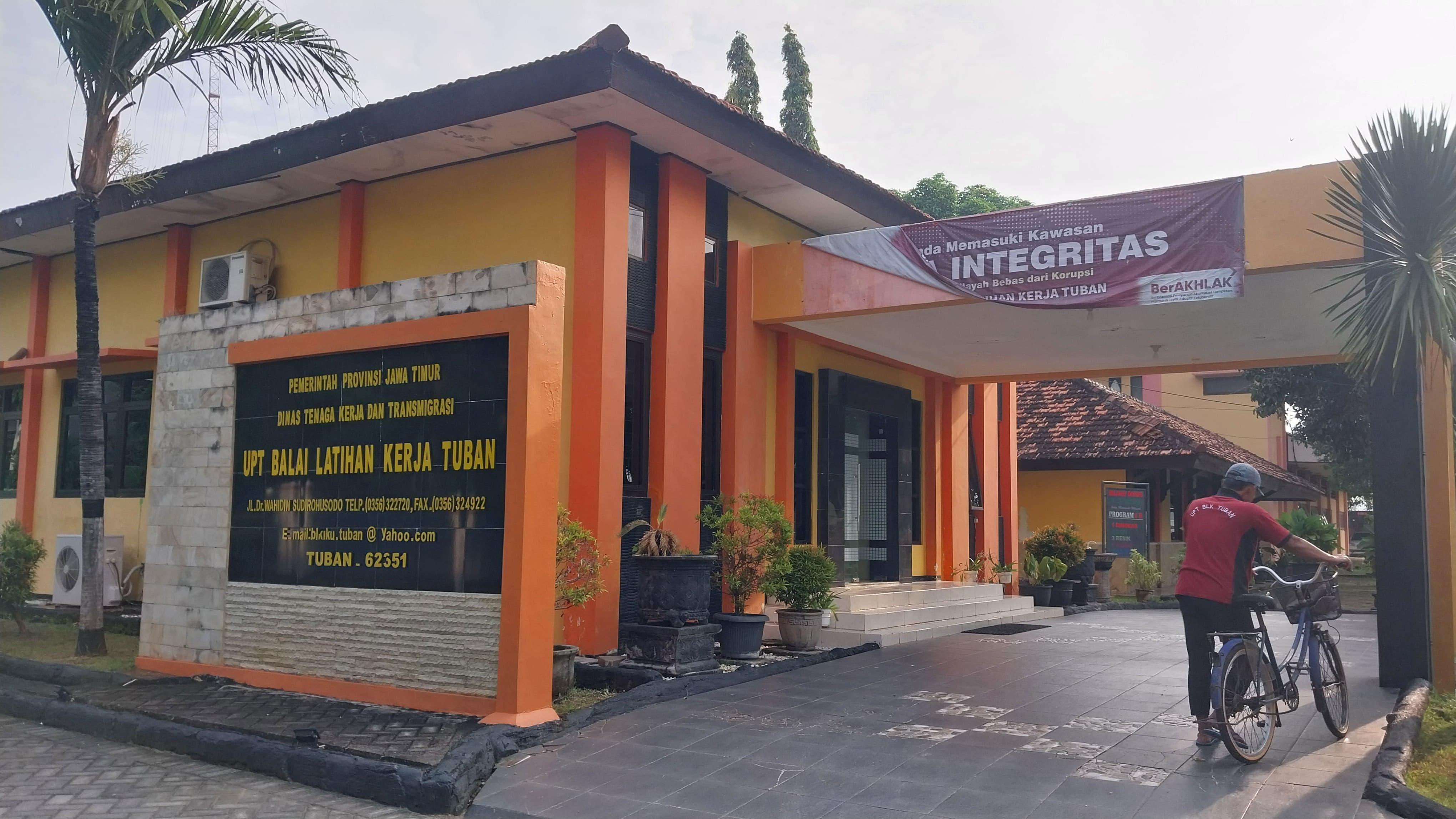 Gedung BLK Tuban yang akan dijadikan SR. Saat ini tinggal menunggu kesiapan sarana.