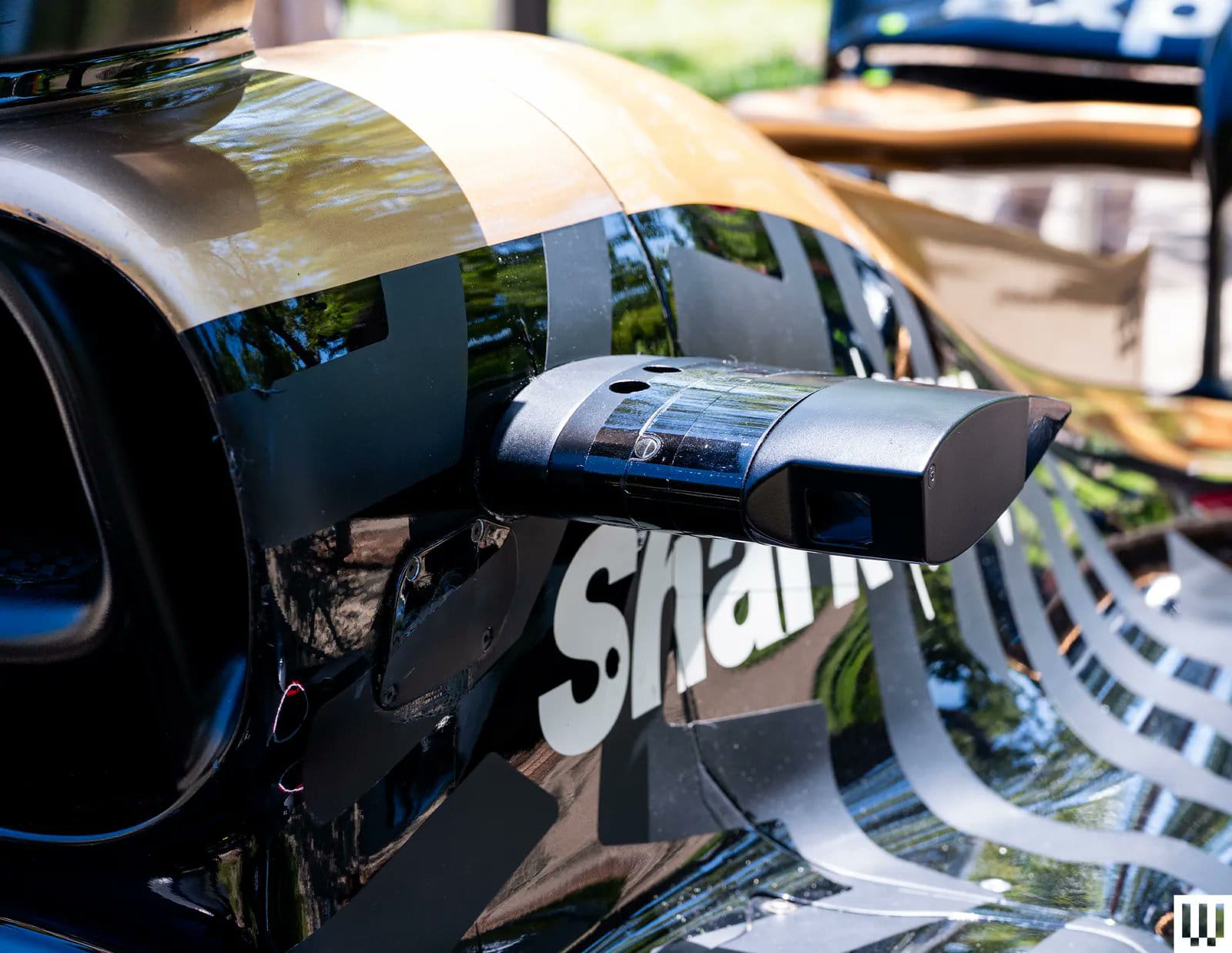 Penampakan modul kamera Apple yang terpasang pada mobil Formula 1.